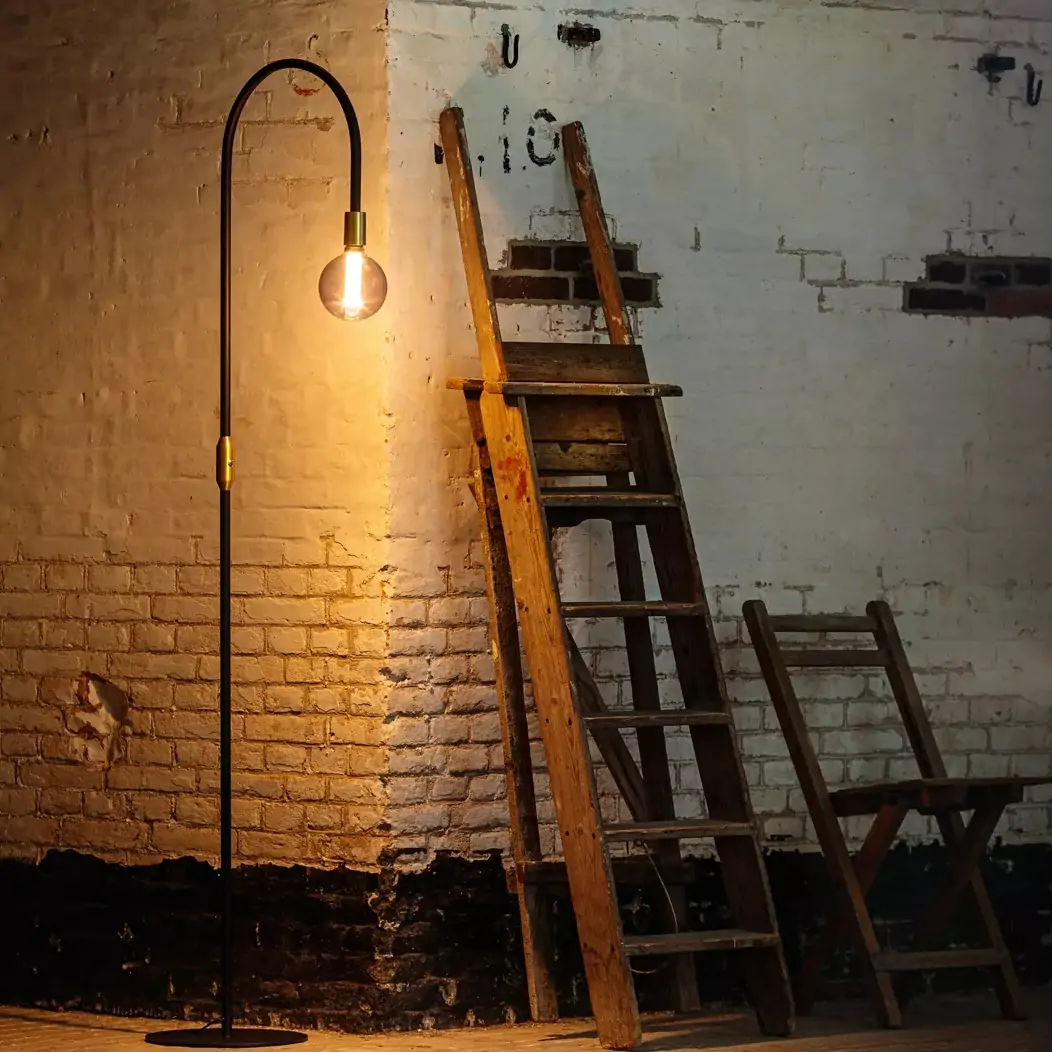 ETH vloerlamp Pike sfeer